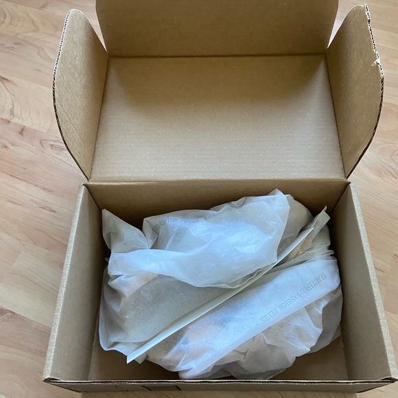 Bueupu Small Wedge Heels - Picture 7 of 7